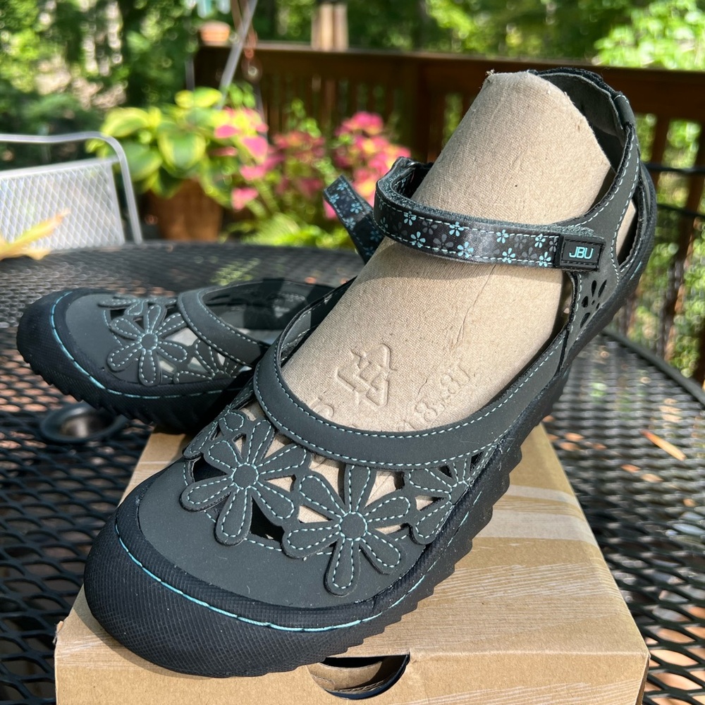 JBU BY Jambu Wildflower Magnolia Velcro Mary Janes NWT SZ 8